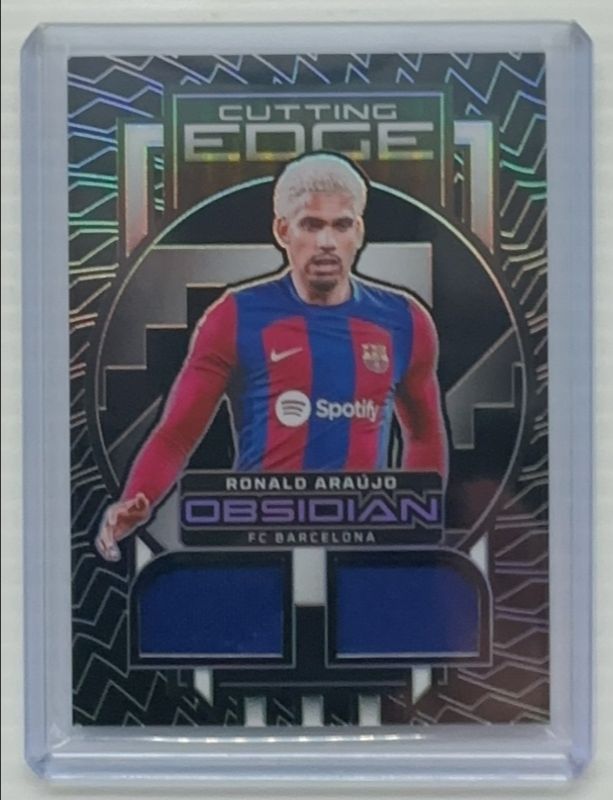 Ronald Araujo 2023 Obsidian #CE-RAJ Cutting Edge /199 RAW