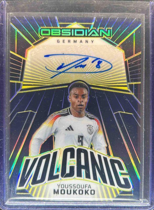 Youssoufa Moukoko 2023 Obsidian #VS-YM Volcanic Signatures Electric Etch - Yellow /10 RAW