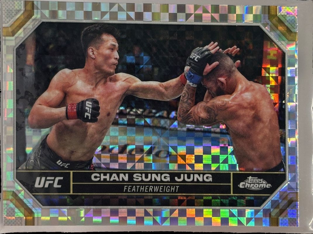 2024 Topps Chrome UFC #41 X-Fractor