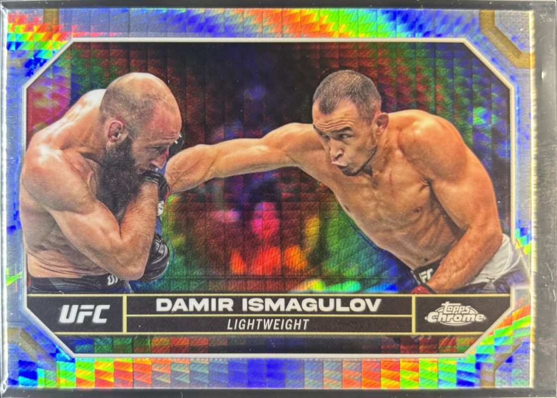 2024 Topps Chrome UFC #52 Prism Refractor