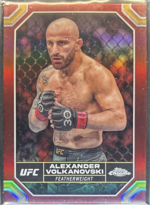 Alexander Volkanovski 2024 Topps Chrome UFC #7 Magenta Refractor RAW
