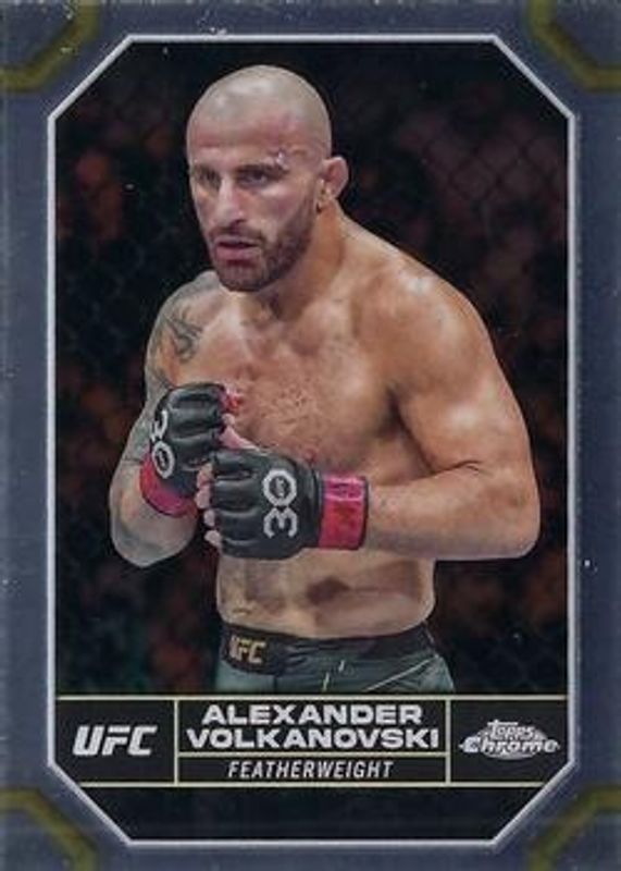 Alexander Volkanovski 2024 Topps Chrome UFC #7 Base RAW