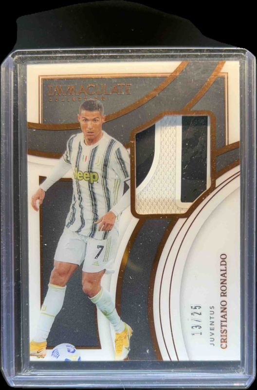 Cristiano Ronaldo 2022 Immaculate #IG-CR7 In the Game Patches /1 RAW