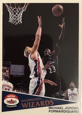 2001 Fleer Shoebox #137 Footprints Retail
