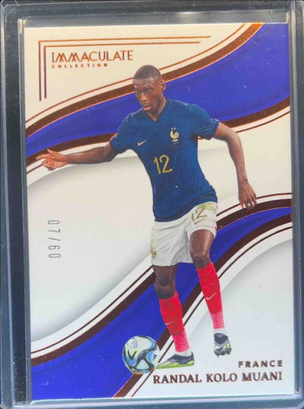 Randal Kolo Muani 2023 Immaculate #17 Base /60 RAW