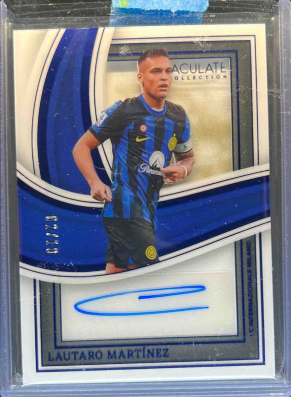 Lautaro Martinez 2023 Immaculate #SS-LM Shadowbox Signatures - Sapphire RAW