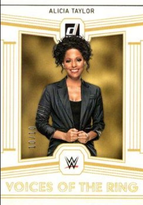 2023 Chronicles WWE #195 Gold /10