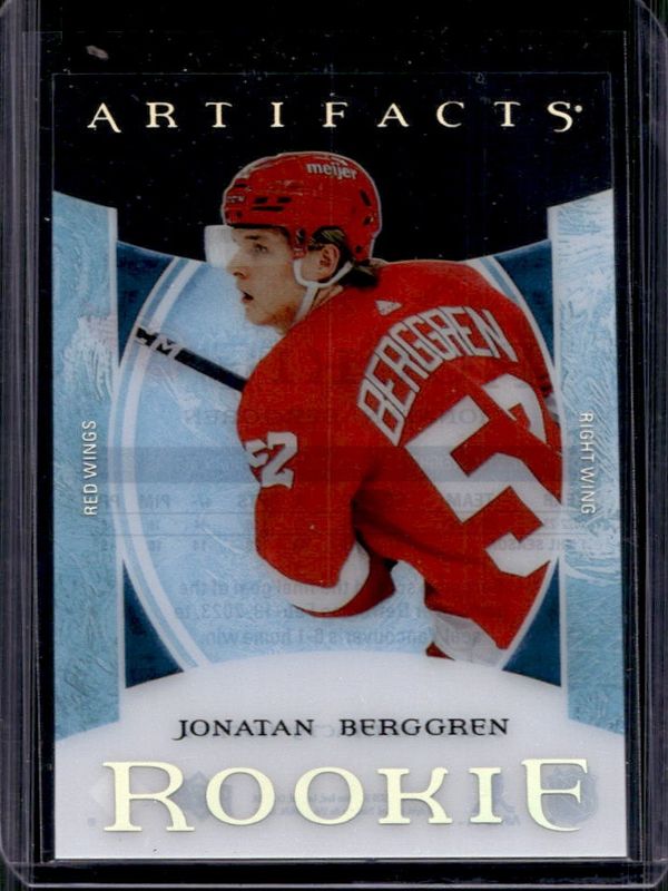 2023 Upper Deck Artifacts #211 2022 Upper Deck Artifacts Update: Clear Cut Rookies