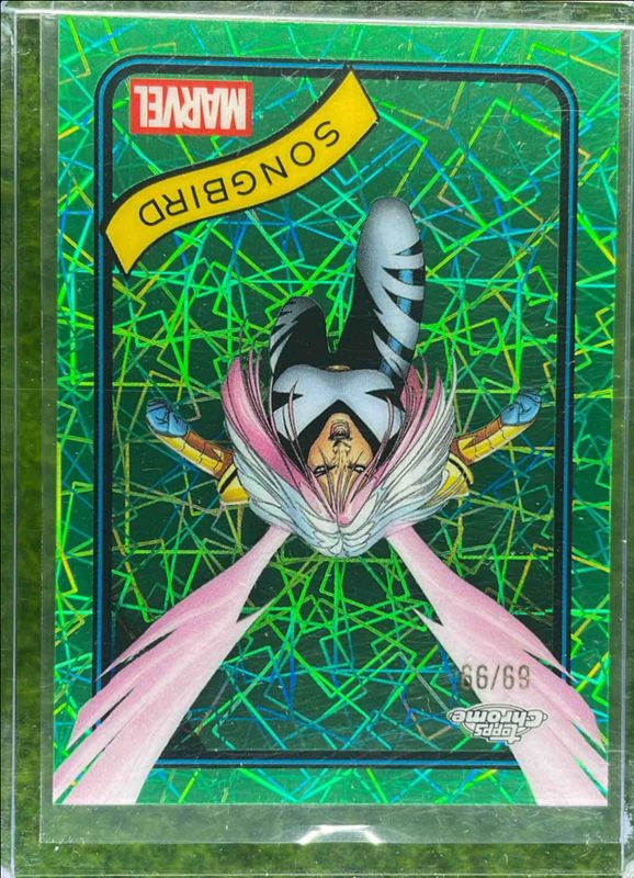 2025 Topps Chrome #61 Hulk Green Lazer Refractor /99