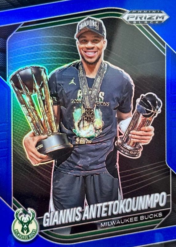 Giannis Antetokounmpo 2024 Prizm Black #159 Blue /199 RAW