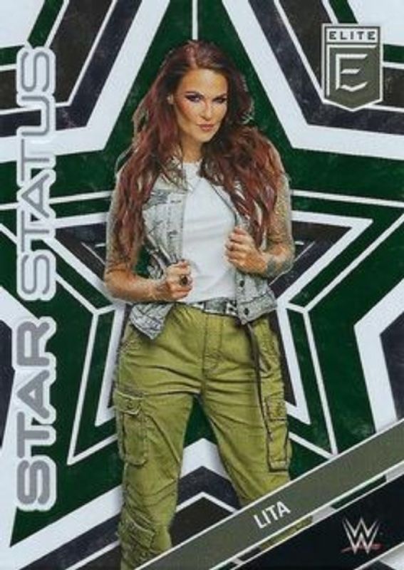 2023 Elite WWE #3 Star Status - Green