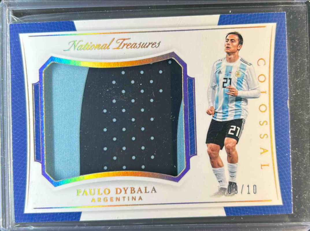 Paulo Dybala 2018 National Treasures #CO-PD Colossal Materials - Gold /8 RAW