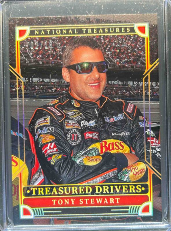 Tony Stewart 2023 National Treasures NASCAR #TD9 Treasured Drivers - Holo Gold /10 RAW