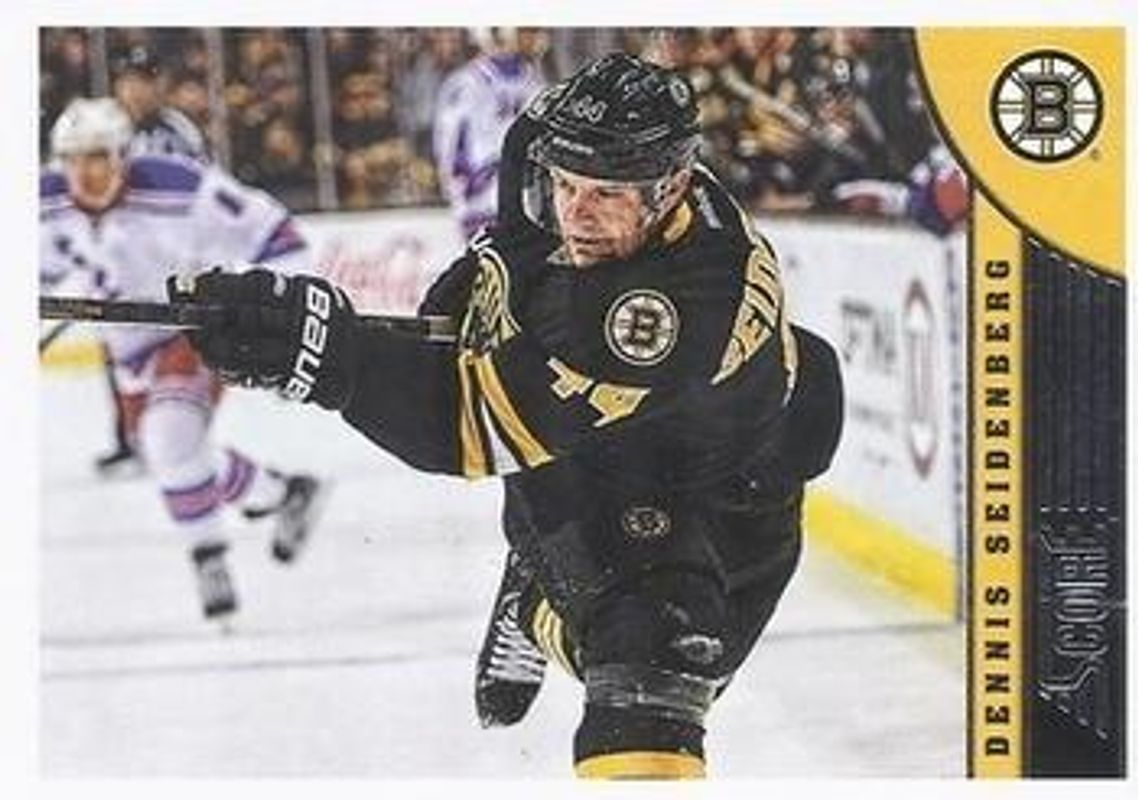 2013 Score #32 Red Back