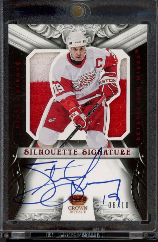 Steve Yzerman 2012 Panini Rookie Anthology #28 Crown Royale Silhouette Signatures Prime /10 RAW