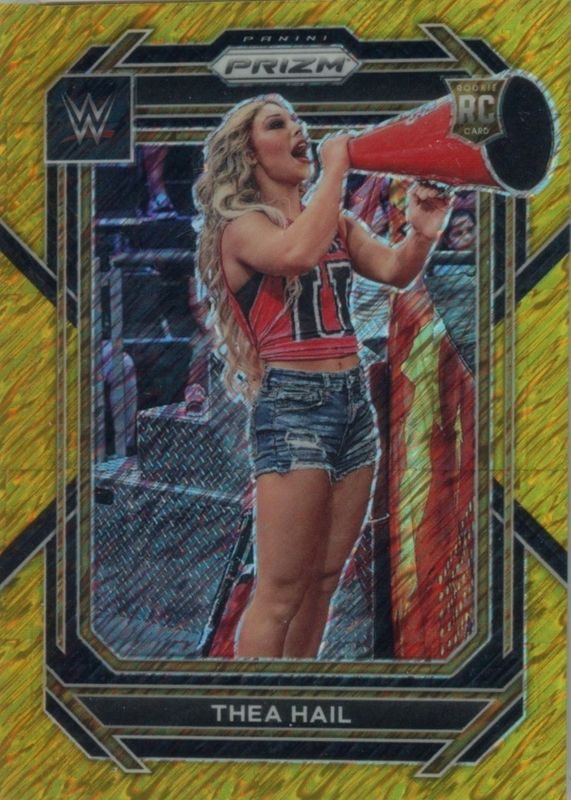 2023 Prizm WWE #122 Gold Shimmer /5