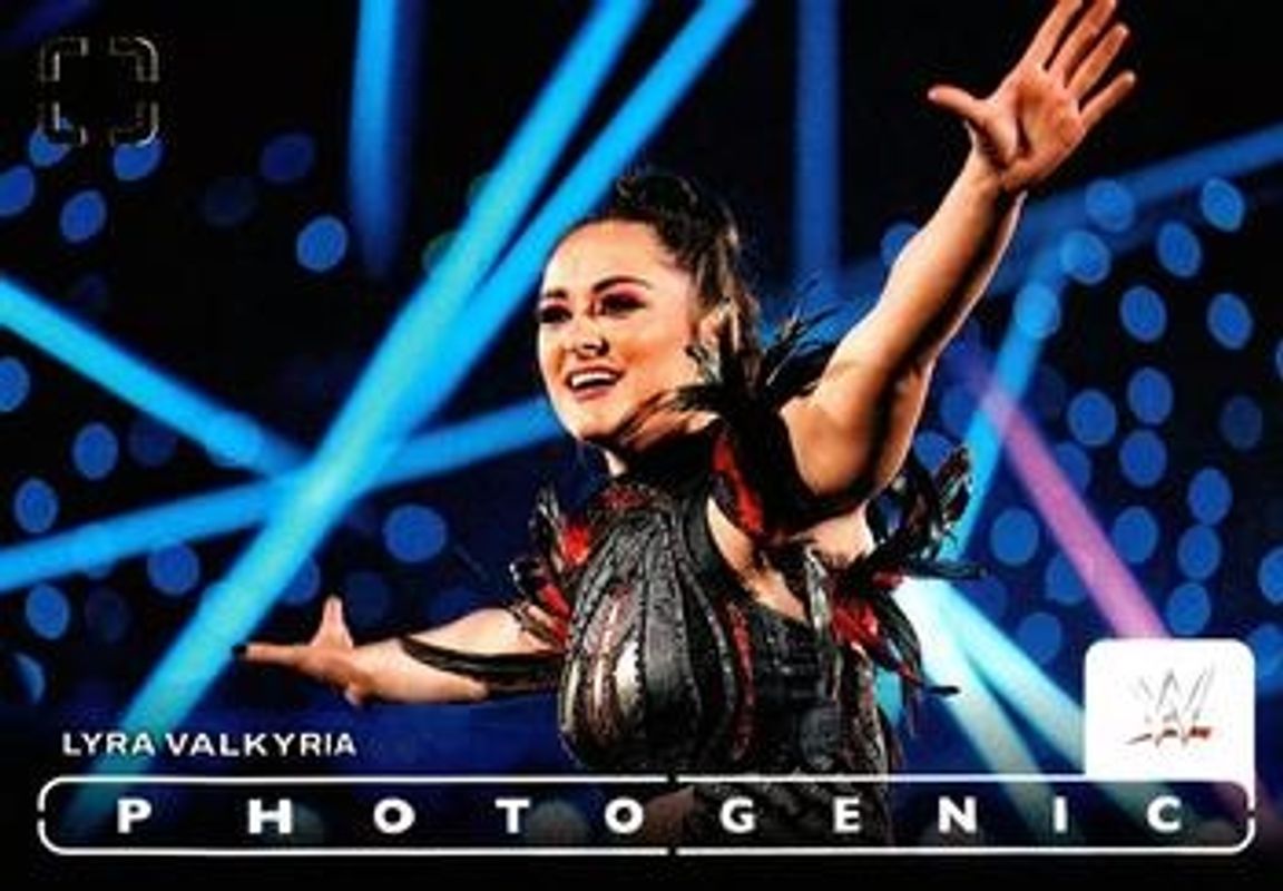 2024 Photogenic WWE #100 Base