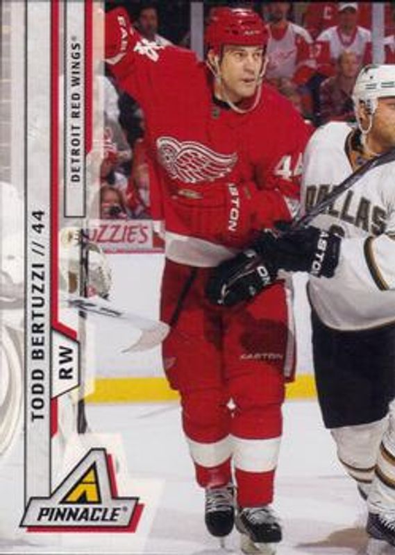 2010 Pinnacle #125 Base /299