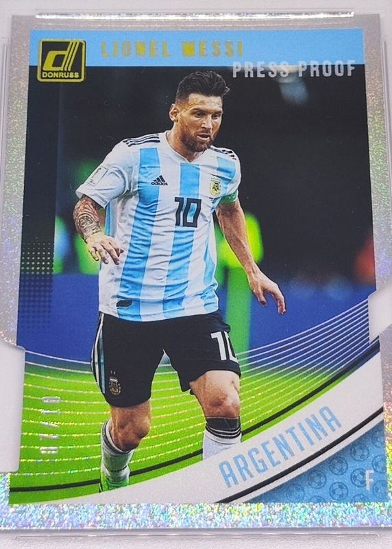 Lionel Messi 2018 Donruss #88 Press Proof Gold Die-Cut /10 (National) RAW