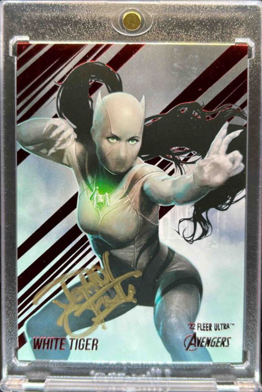 2022 Fleer Ultra Avengers #86 Red Foil Artist Autographs /63