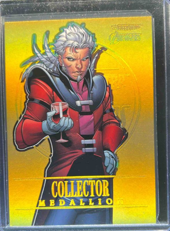 2022 Fleer Ultra Avengers #M-8 Medallions Gold /200