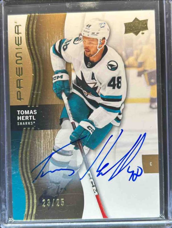 2023 Upper Deck Premier #5 Base Auto - Gold /35