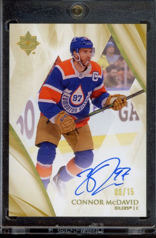 Connor McDavid 2023 Ultimate Collection #1 Base Auto - Gold /15 RAW