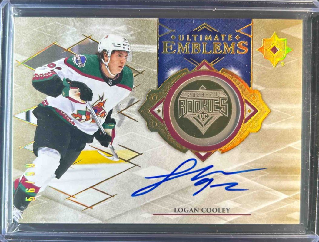 Logan Cooley 2023 Ultimate Collection #UE-CO Ultimate Emblems - Gold Auto /25 Rookie RAW