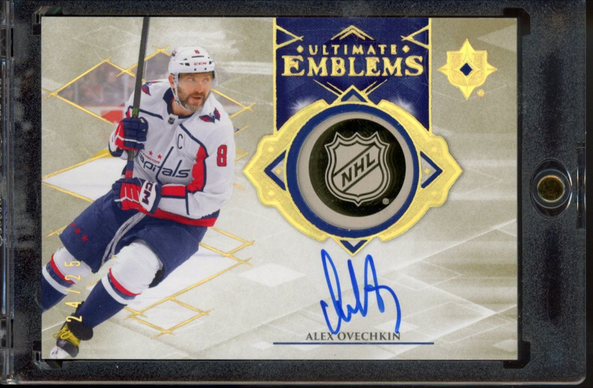 Alexander Ovechkin 2023 Ultimate Collection #UE-AO Ultimate Emblems - Gold Auto /25 RAW