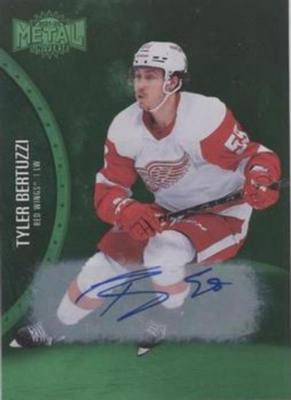 2021 Metal Universe #98 Autographs Green /10