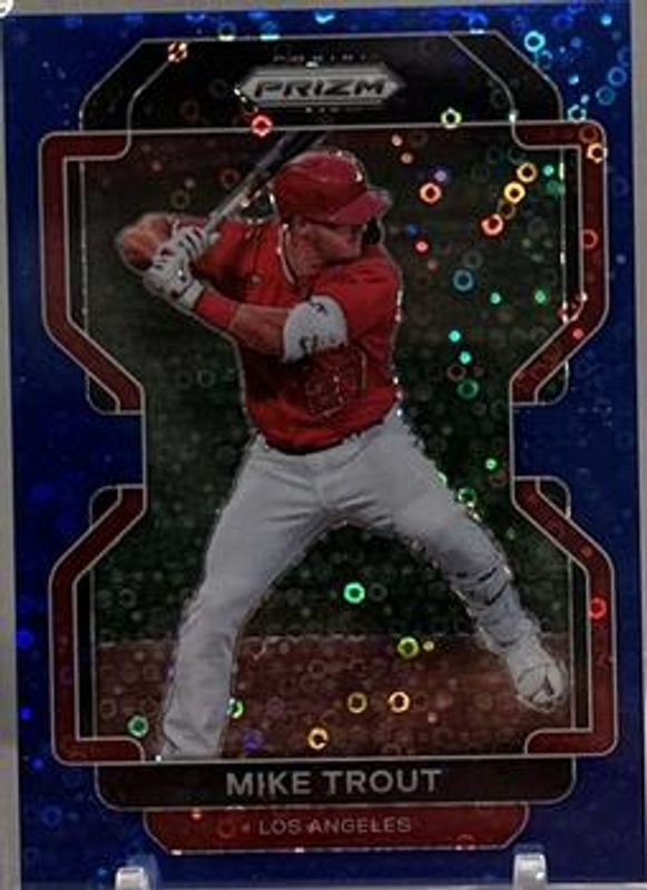 Mike Trout 2022 Prizm #138 Blue Donut Circles /199 RAW