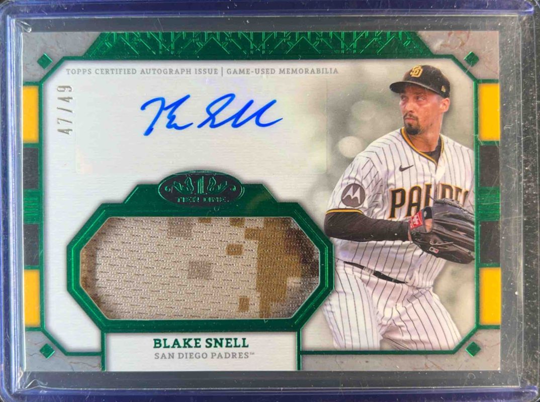 Blake Snell 2024 Topps Tier One #AT1JR-BS Autographed Tier One Relics Jumbo - Green /25 RAW