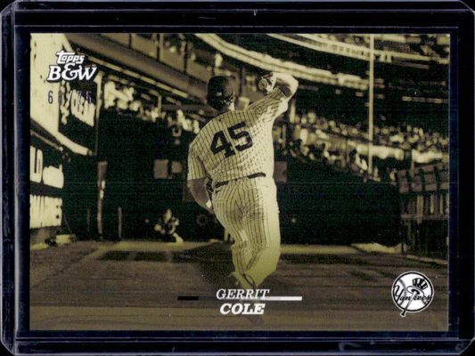 2024 Topps Gilded Collection #150 Gold Wave Refractor /75