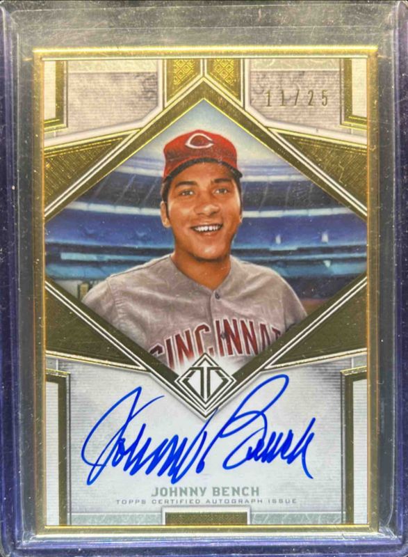 Johnny Bench 2019 Topps Transcendent #TCA-JB Transcendent Autographs /25 RAW