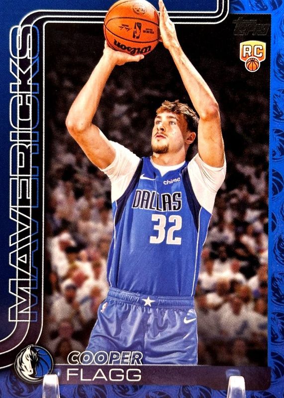 Cooper Flagg 2025 Topps #201 Team Color Border Variation Rookie RAW