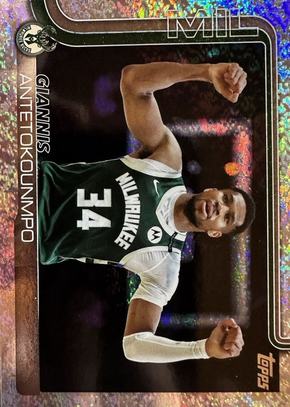Giannis Antetokounmpo 2025 Topps #54 Sandglitter Price Guide