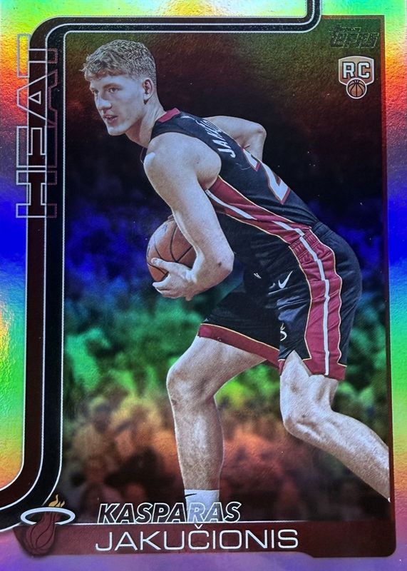 2025 Topps #220 Rainbow Foilboard