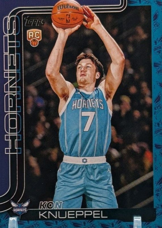 Kon Knueppel 2025 Topps #204 Team Color Border Variation Rookie RAW
