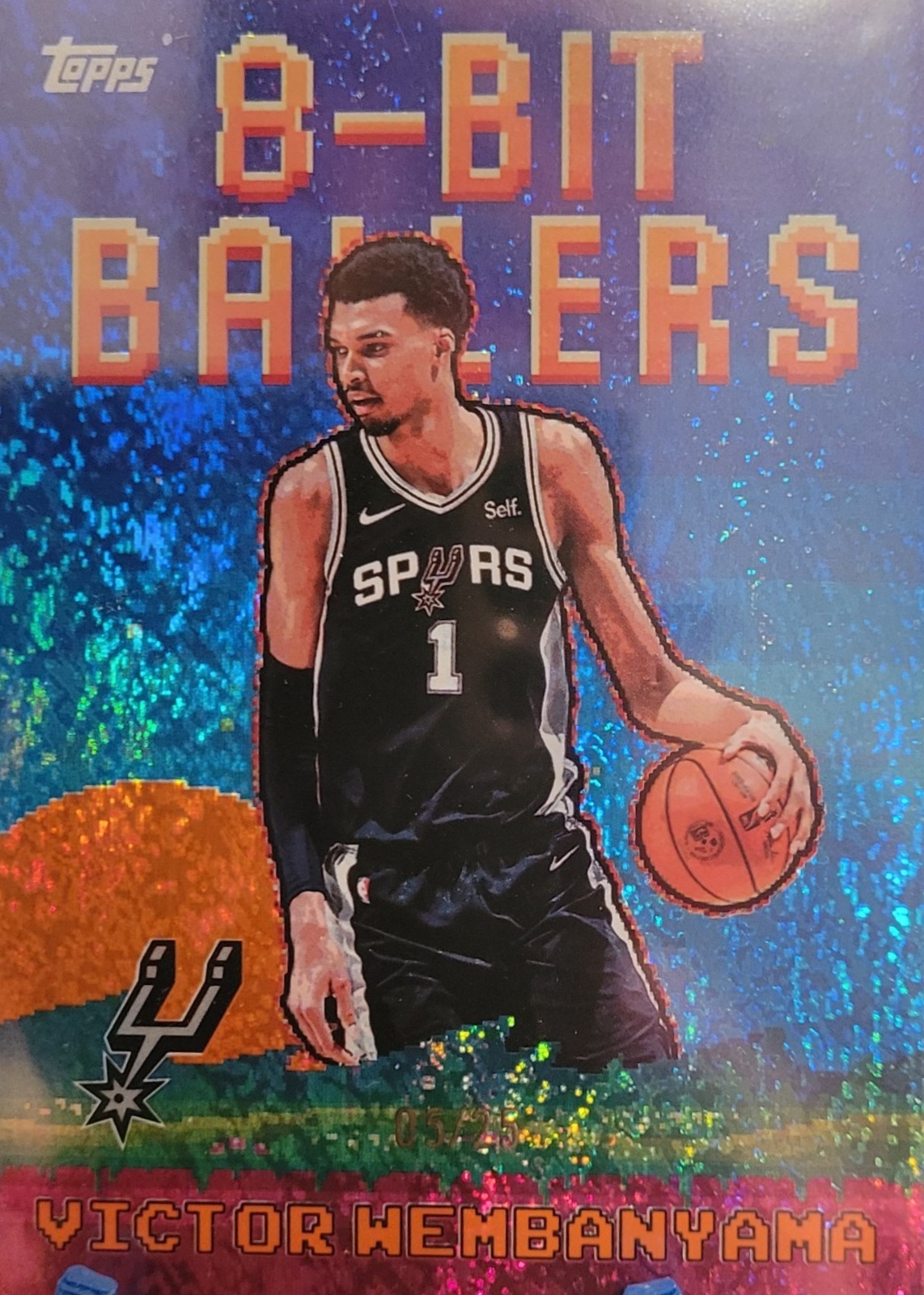 BALLERS ウェンビー Victor Wembanyama 2025 Topps #8B-4 8-Bit Ballers - Orange Holo