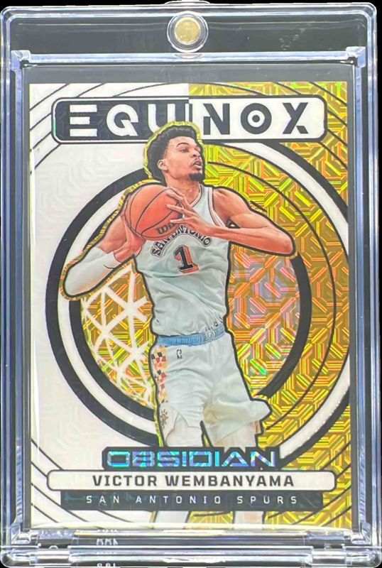 Victor Wembanyama 2024 Obsidian #18 Equinox - Electric Etch Gold Flood /10 RAW