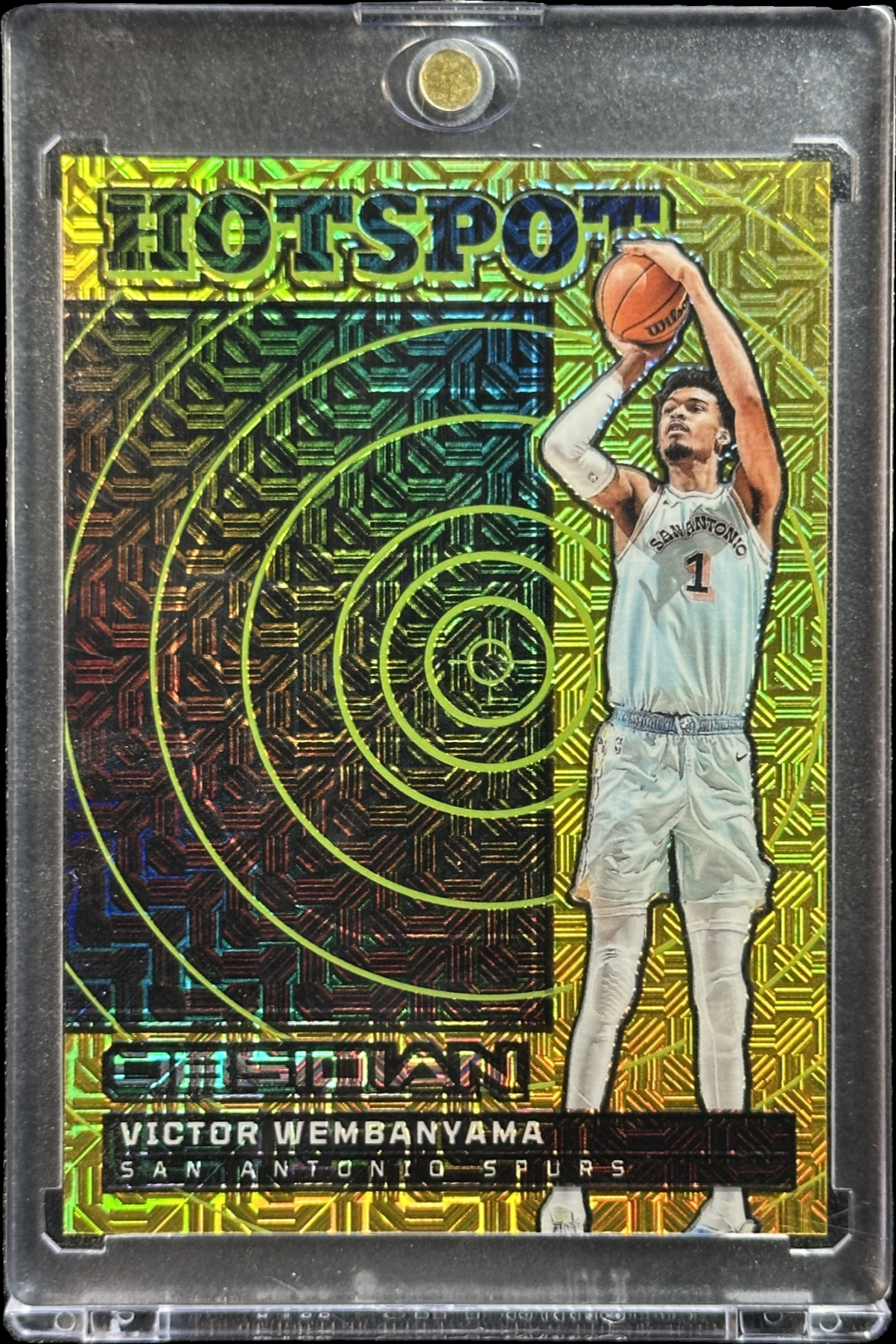Victor Wembanyama 2024 Obsidian #8 Hotspot - Electric Etch Gold