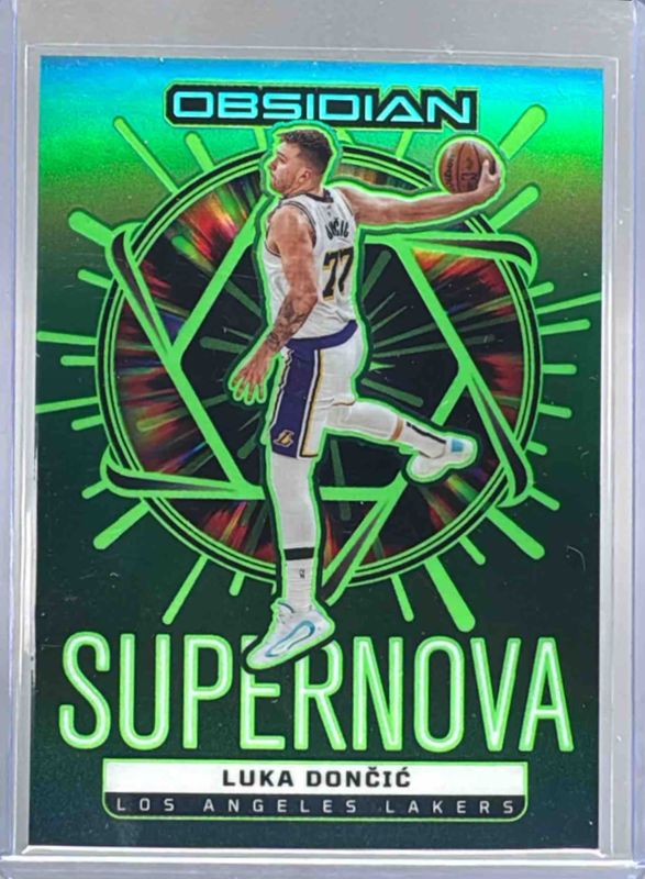 Luka Doncic 2024 Obsidian #8 Supernova - Electric Etch Jade /25 RAW