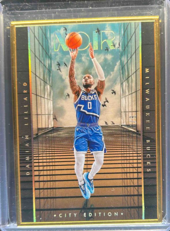 Damian Lillard 2024 Noir #220 Base Metal Frame City Edition - FOTL Holo Gold /8 RAW