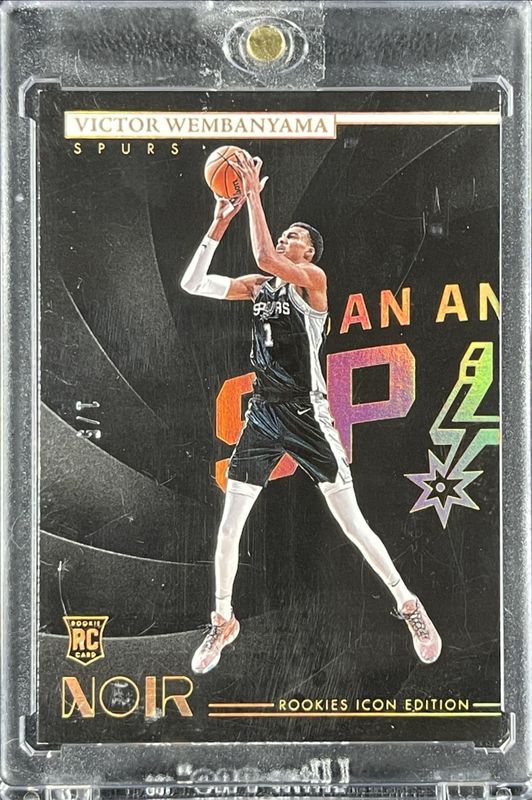 Victor Wembanyama 2024 Noir #71 Base Icon Edition - Holo Gold /5 RAW