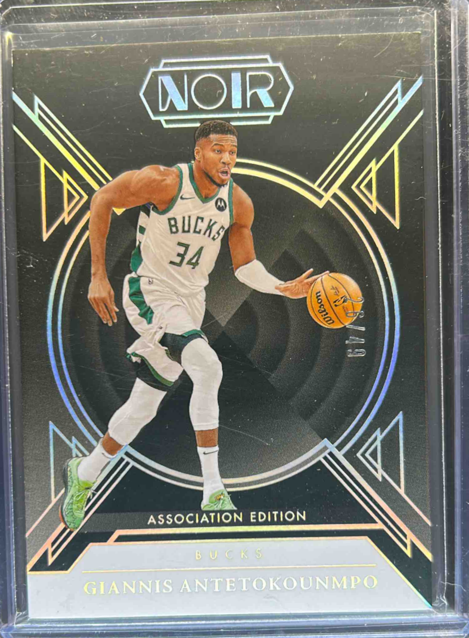 Giannis Antetokounmpo 2024 Noir #9 Base Association Edition - Holo
