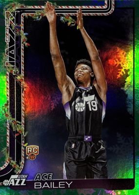 2025 Topps Holiday #H165 Stocking Stuffer Metallic Holly /(SSP)