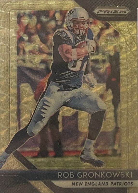 Rob Gronkowski 2018 Prizm #70 Gold Vinyl /5 PSA 10