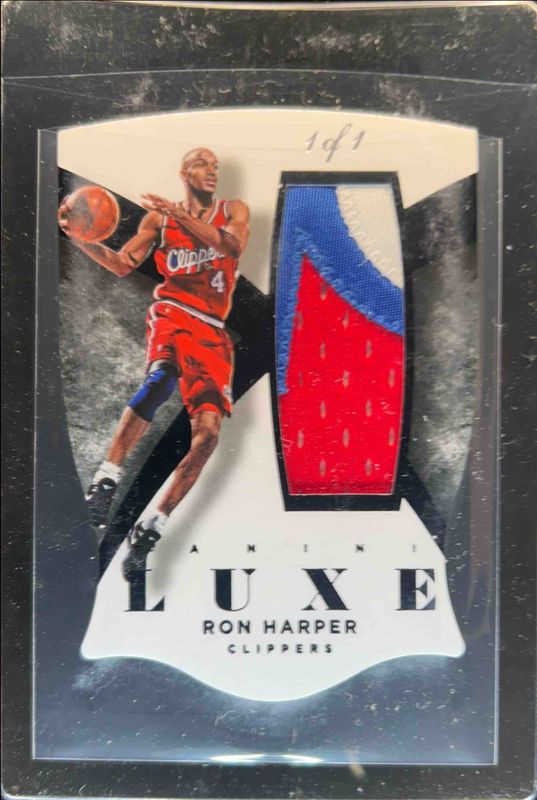 2014 Luxe #40 Memorabilia Die Cuts Prime - Black /1