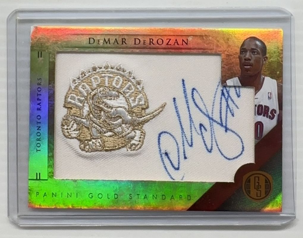 2010 Gold Standard #22 Gold Team Logos /199