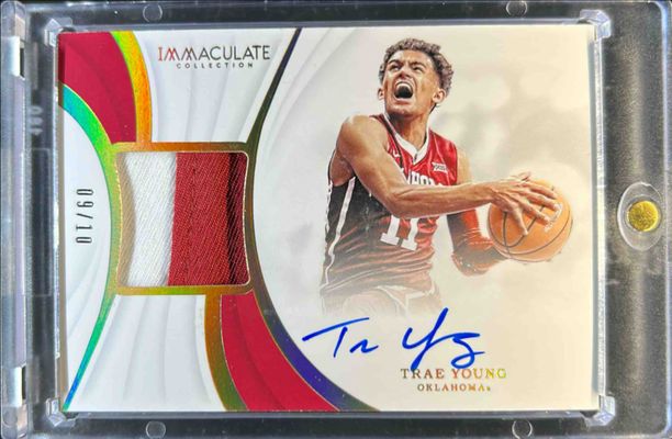 2022 Immaculate Collegiate #1 2019 Immaculate Signatures Patches - Gold /10